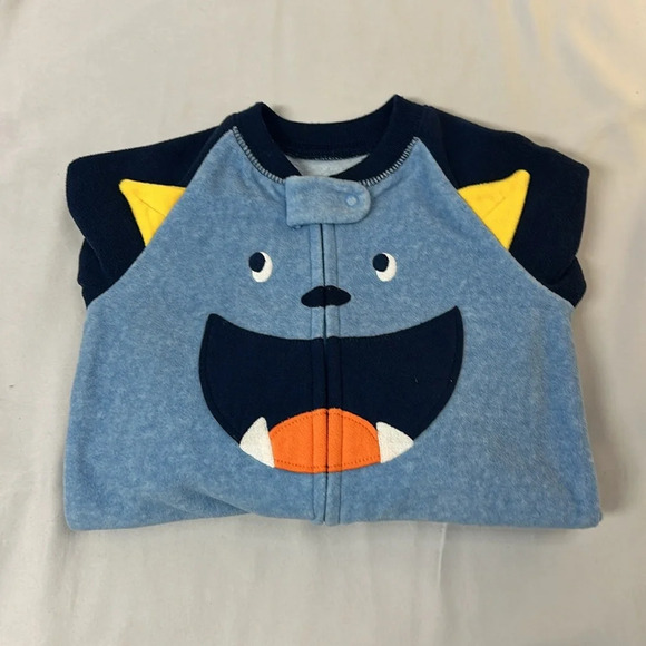 Carter's - long sleeve footed fleece sleeper/pajamas. Size 3 months - Picture 4 of 4